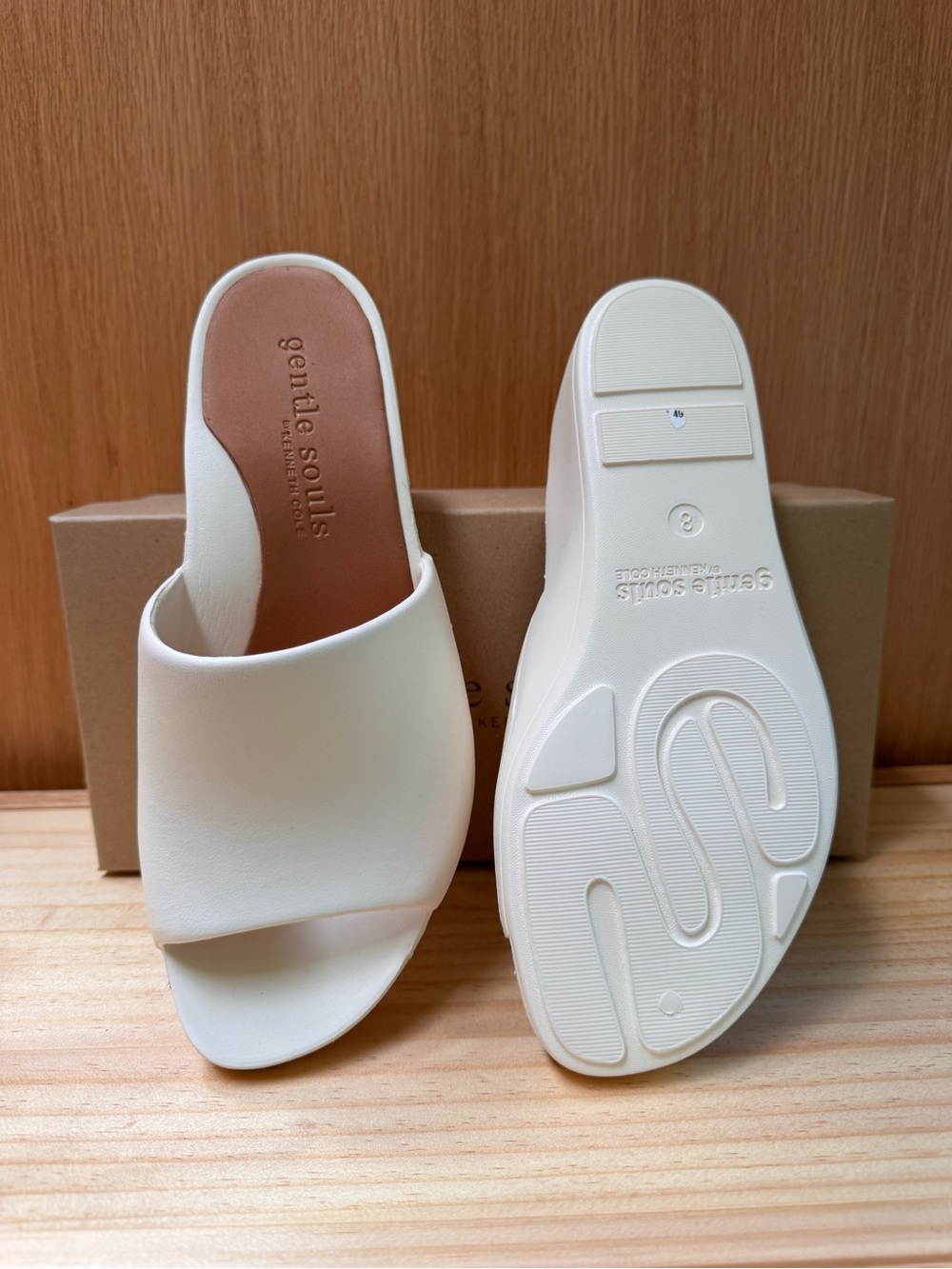 Kenneth Cole gentle souls Cream Wedge Slide Mules - Picture 5 of 7